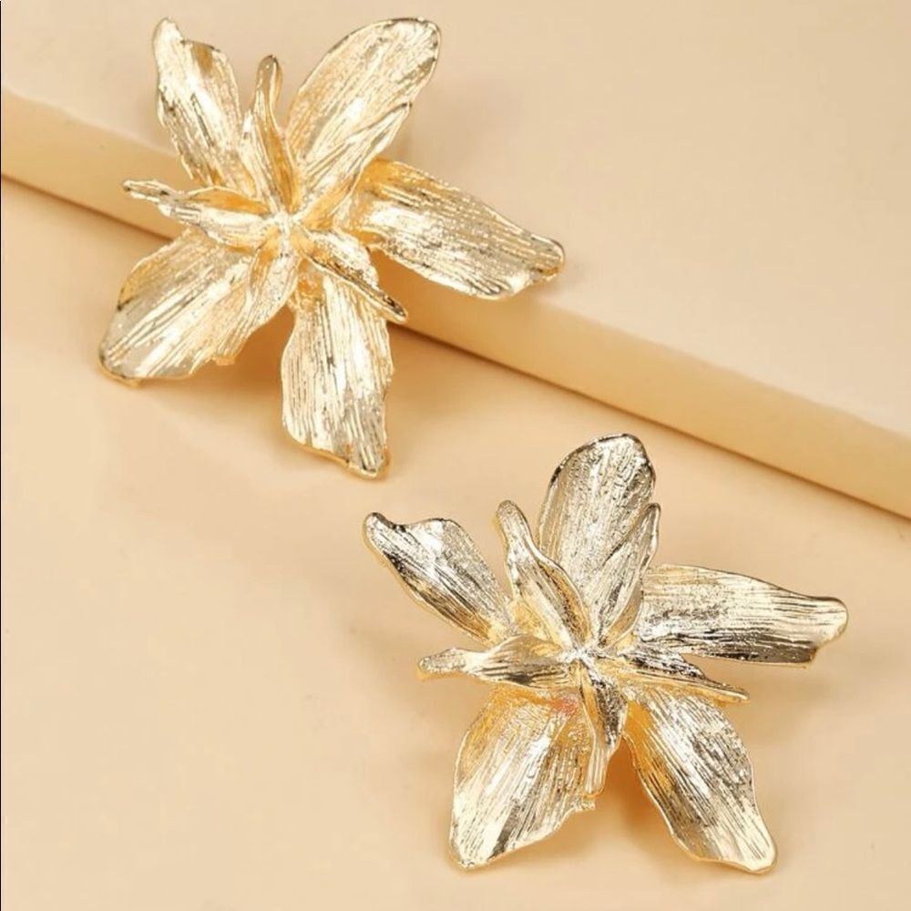 Oversized Brushed Gold Flower Earrings
